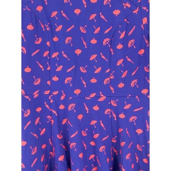 Gwynnie Bee Blue Half Sleeve Midi Dress with Red Umbrella Print – 14 - Picture 5 of 7